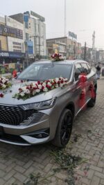 Elegant Haval Car Decor with Fresh Red & White Roses - Image 3