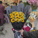 Sunflower 🌻 bouquet with black sheet