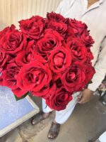 Importad red flowers 🌹